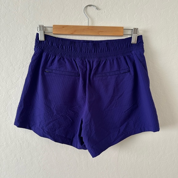 Athleta Textured Brooklyn Shorts Size 2 - Picture 7 of 9